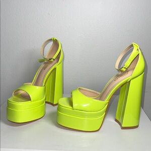 Women’s Liliana Neon Platform Heels Sz. 8.5